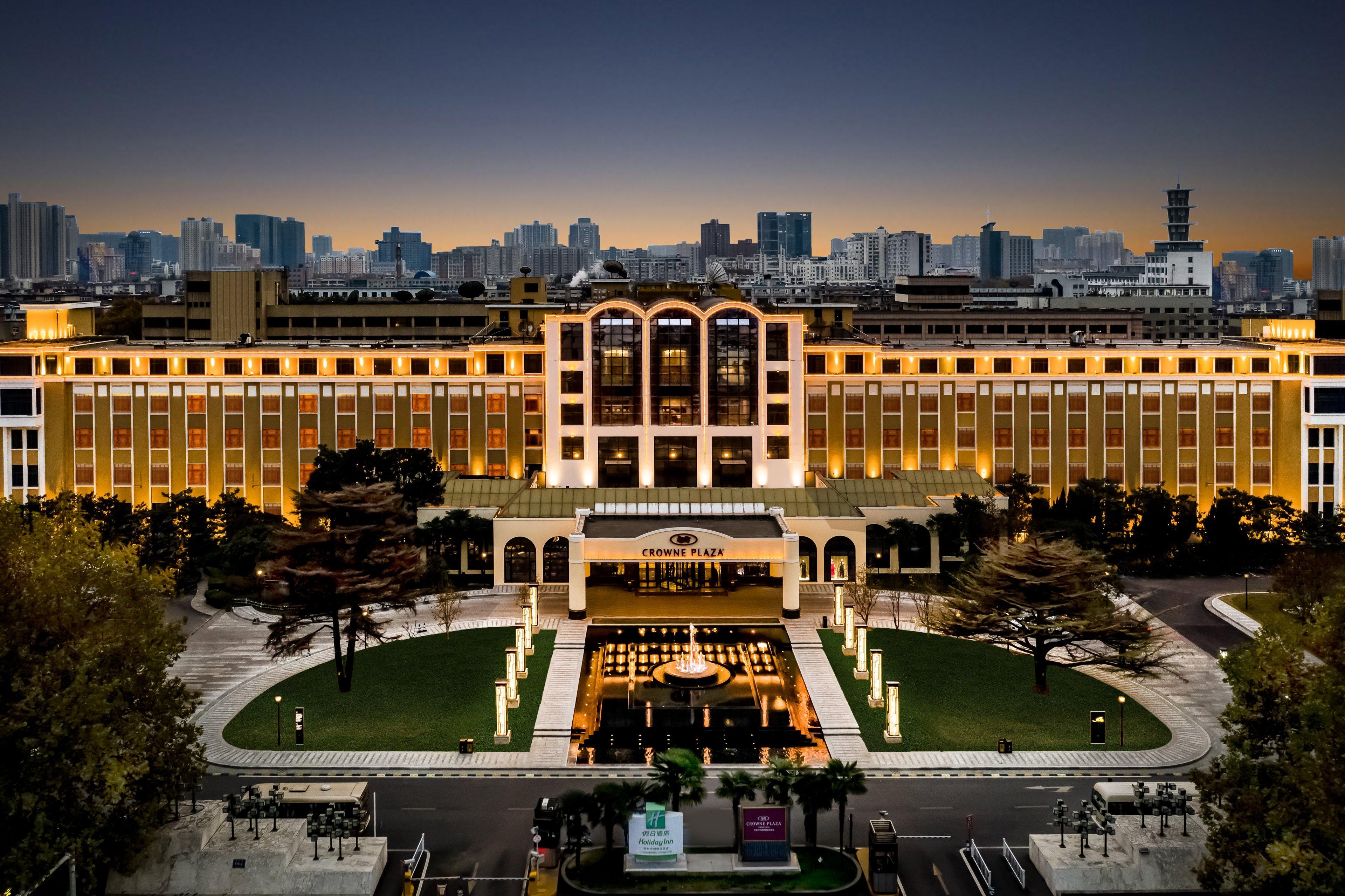 Crowne Plaza Zhengzhou, An Ihg Hotel Exterior photo